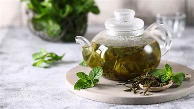فوائد غير متوقعة.. ماذا يحدث لجسمك عند شرب الشاي الأخضر يوميا؟
